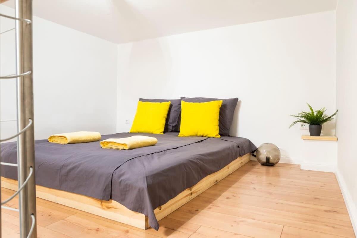 Spacious Two Br Plus Ac Plus Selfcheckin Berlin Dış mekan fotoğraf